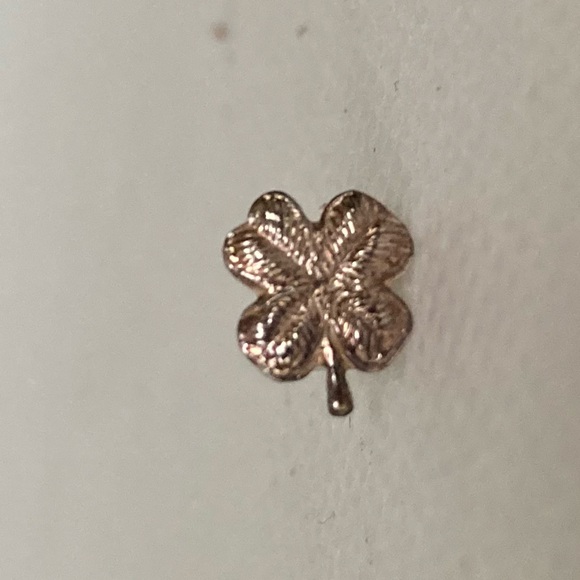 Four Leaf Clover Earrings - Picture 3 of 5